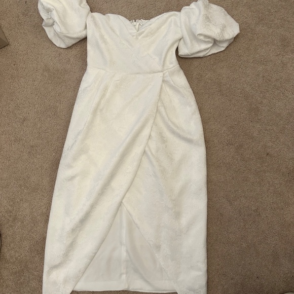 ASTR ZURINA OFF SHOULDER PUFF SLEEVE MIDI DRESS - Picture 2 of 5